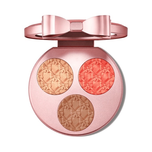 MAC 2022 Holiday Bubbles & Bows Extra Dimension Face Compact: Medium New in Box - Picture 3 of 11